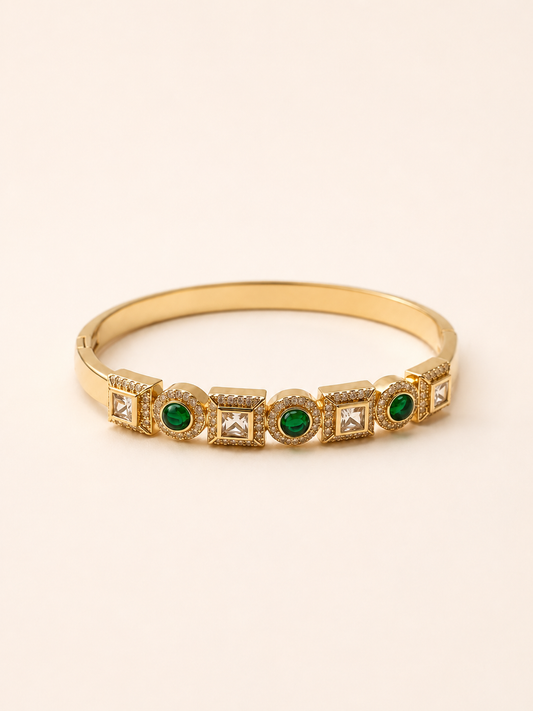 Saya Signature Emerald Bracelet